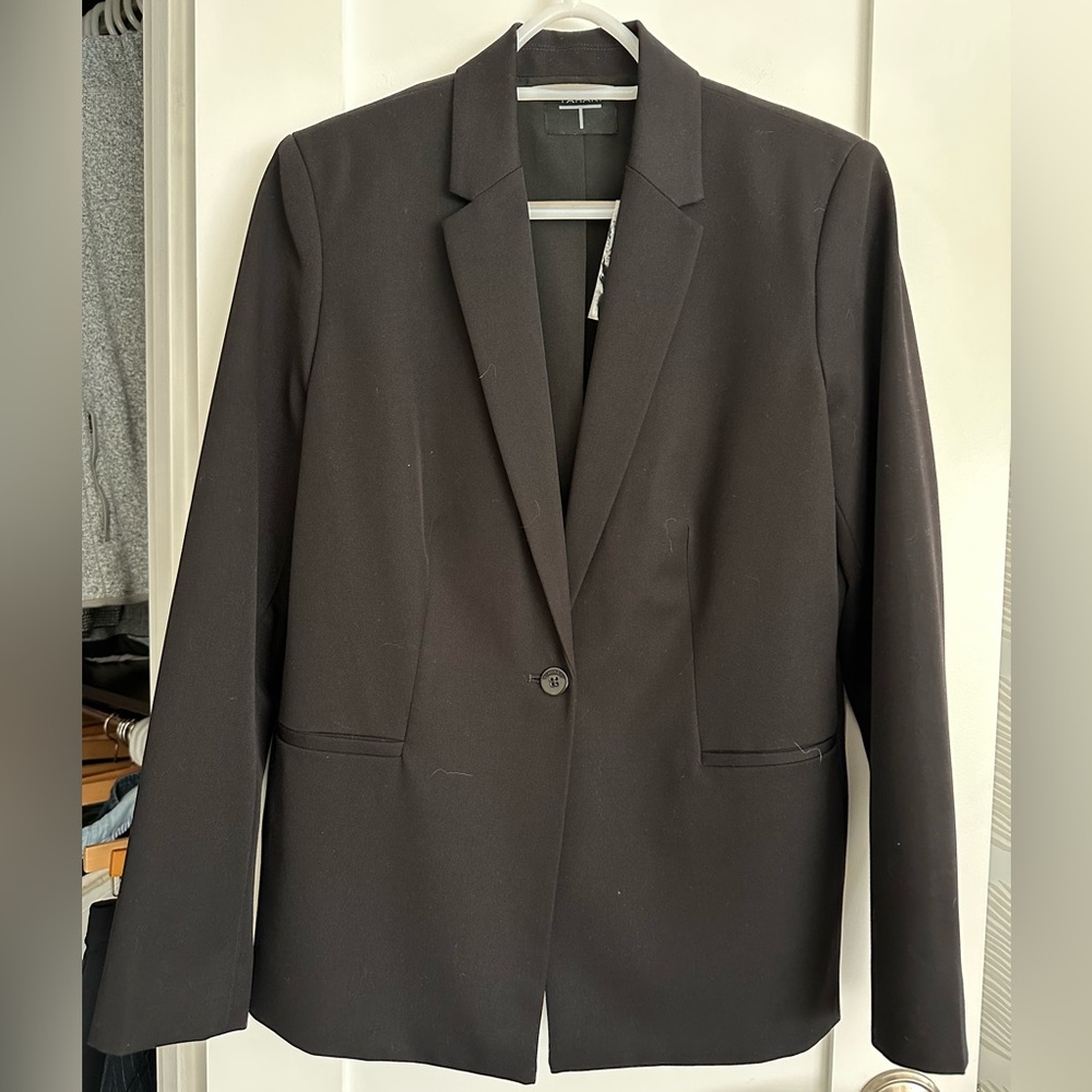 Tahari Classic Black Blazer NWT